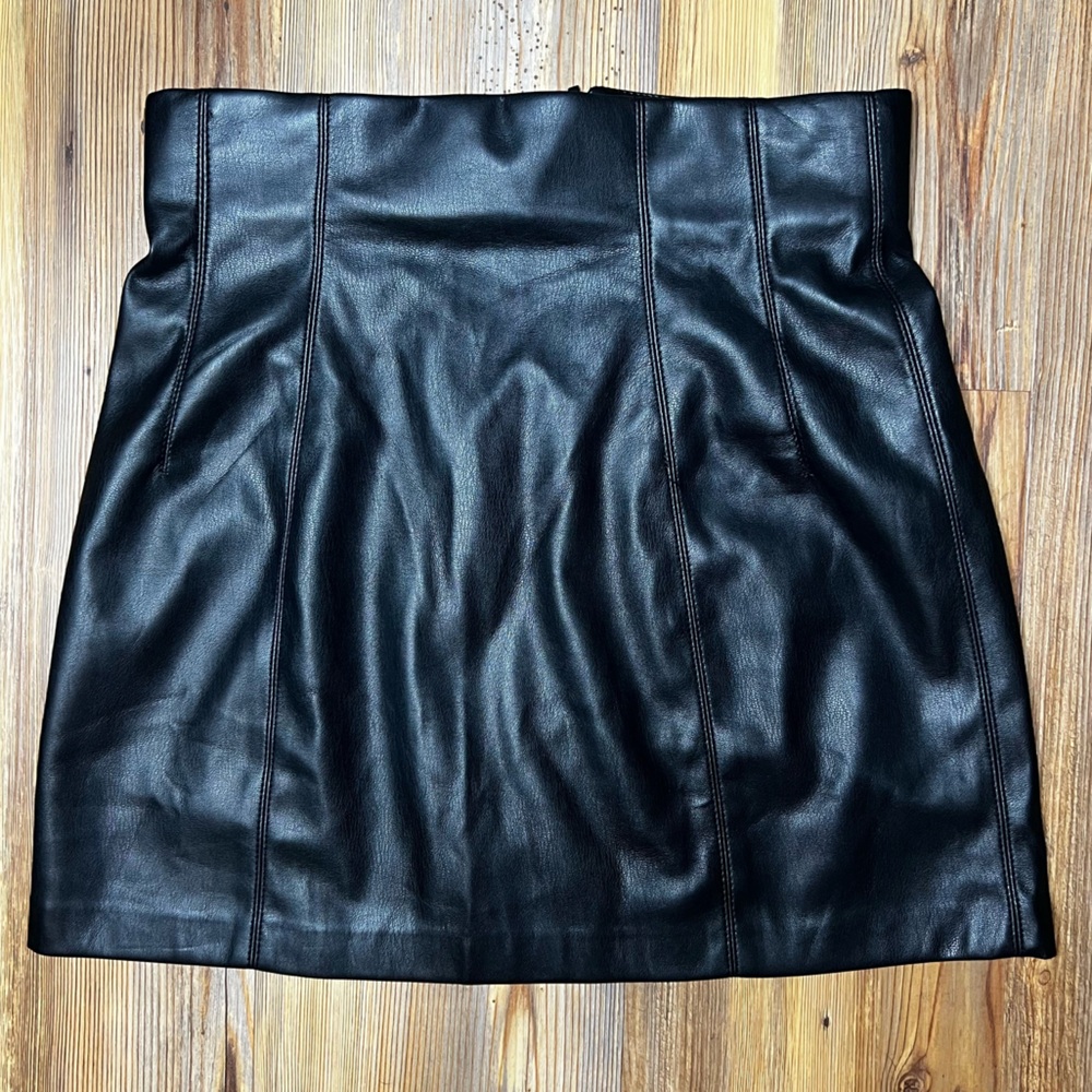 Zara Faux Leather High Waist Black Mini Skirt Moto Whimsygoth Edgy Goth Size M - Picture 4 of 8
